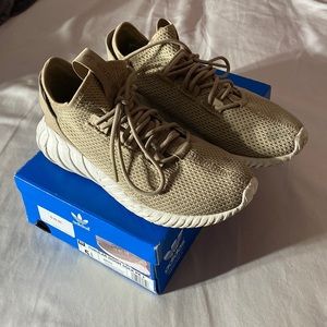 Adidas tubular 5.5 Women